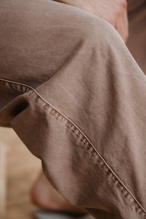 SS26 WEEKEND CHINO